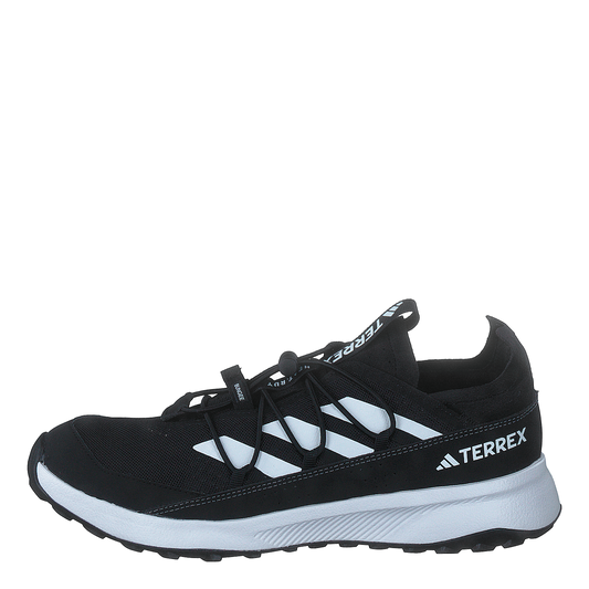 Terrex Voyager 21 HEAT.RDY Travel Shoes Core Black / Cloud White / Grefiv